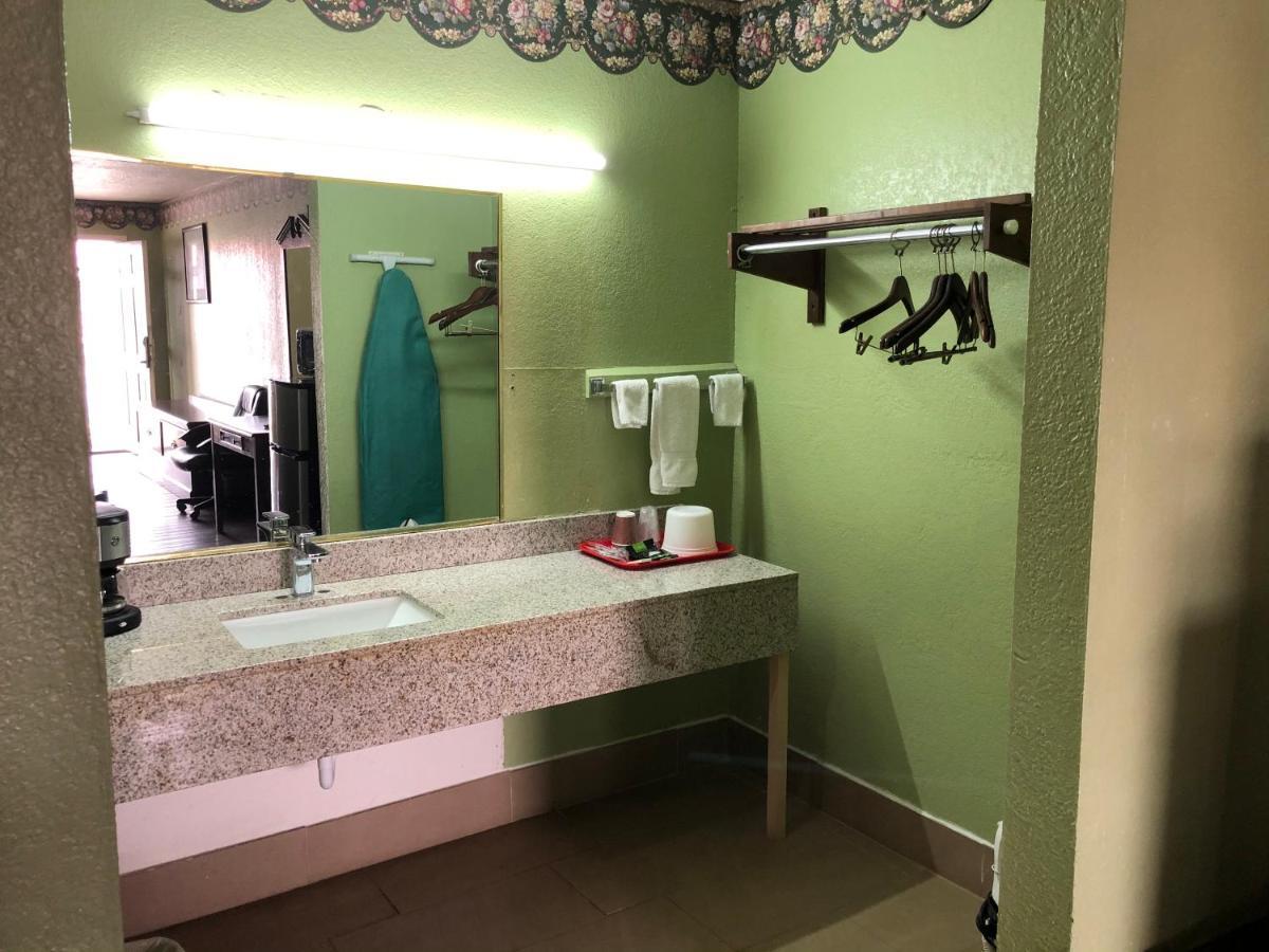 Lone Star Inn Cisco エクステリア 写真